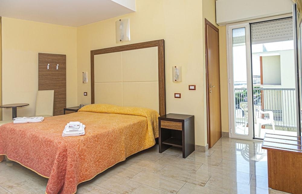 Hotel Ambasciatori Bellaria – Igea Marina Kültér fotó