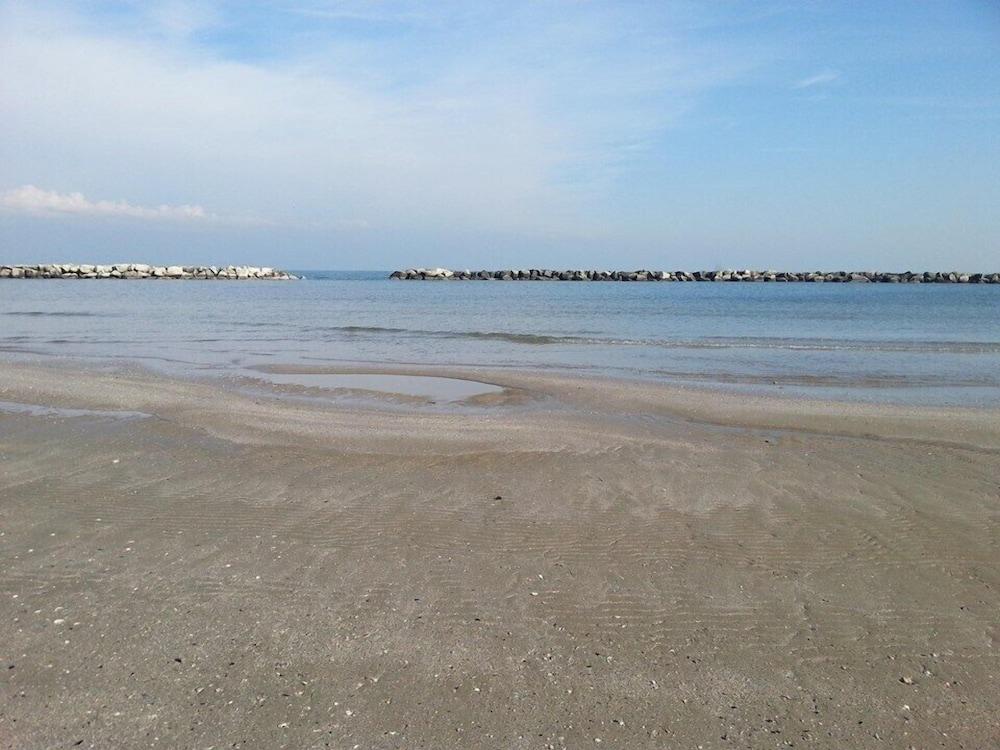 Hotel Ambasciatori Bellaria – Igea Marina Kültér fotó